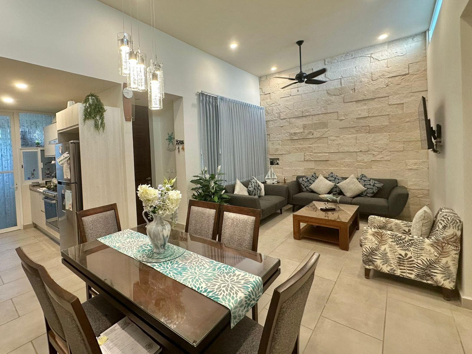 Casa en Renta amueblada en Residencial Villas Paradiso con Rooftop y albercas. - 1