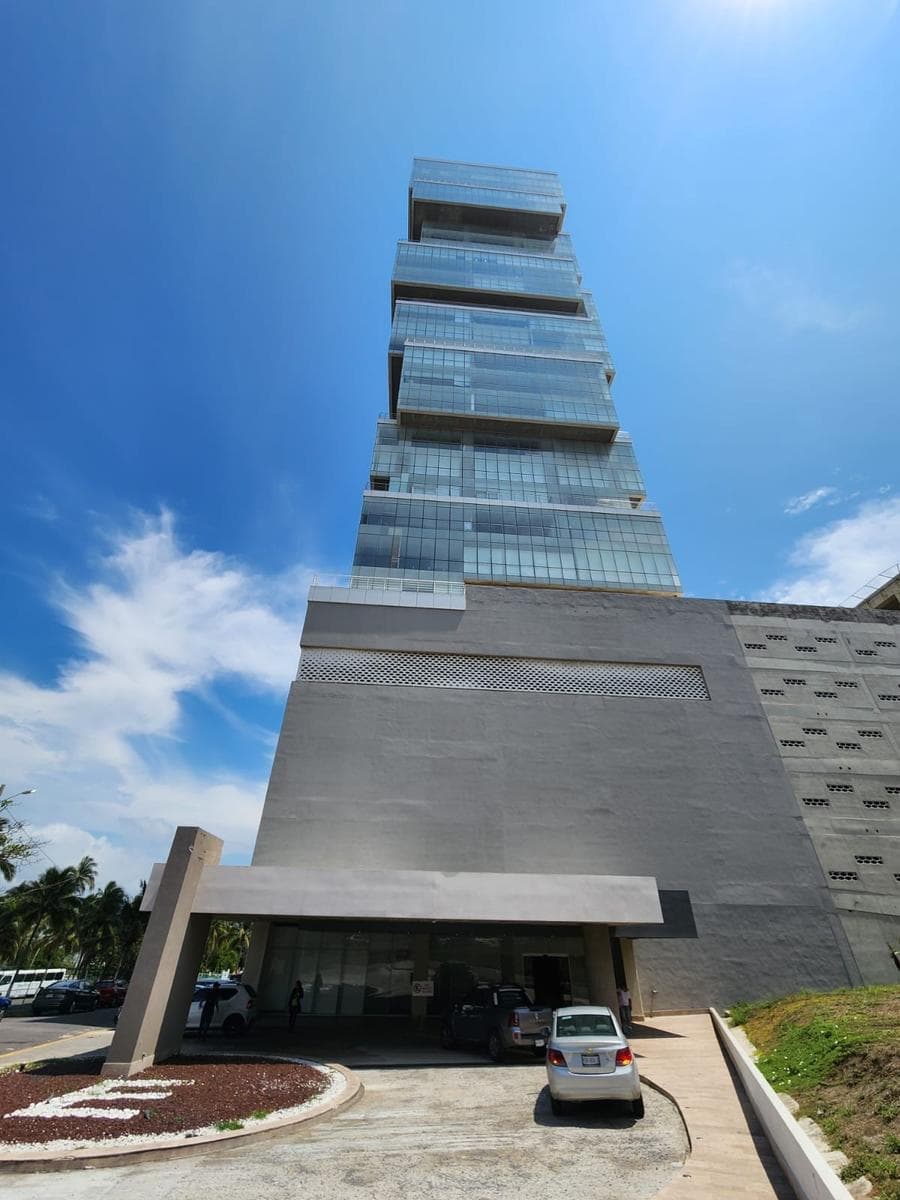 TORRE EXERTIA, Oficina en RENTA de 48m2 con vista al mar - 1
