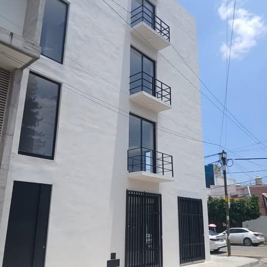 Edificio Comercial en Reforma - 1