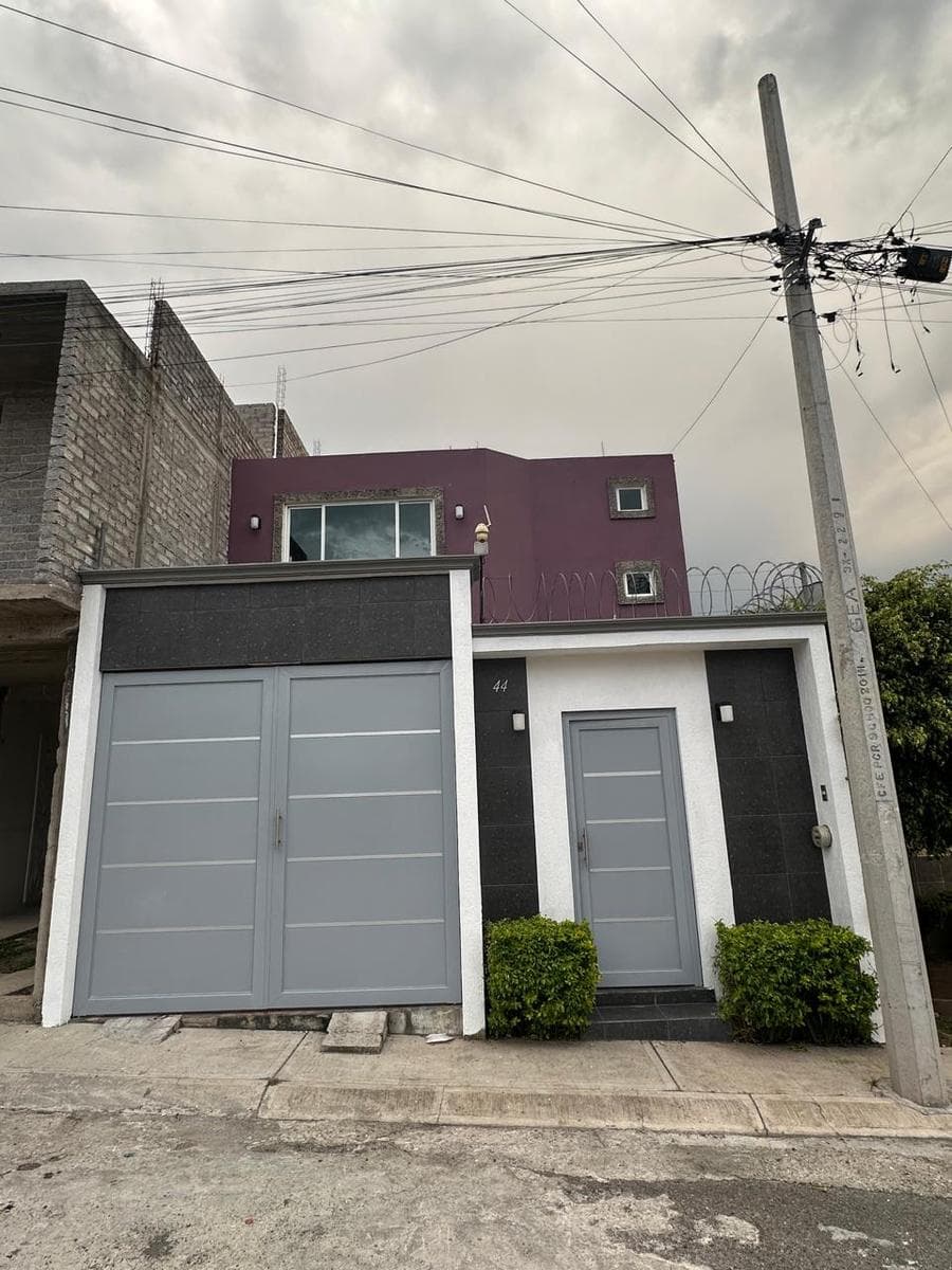 CASA EN VENTA METROPOLIS - 1
