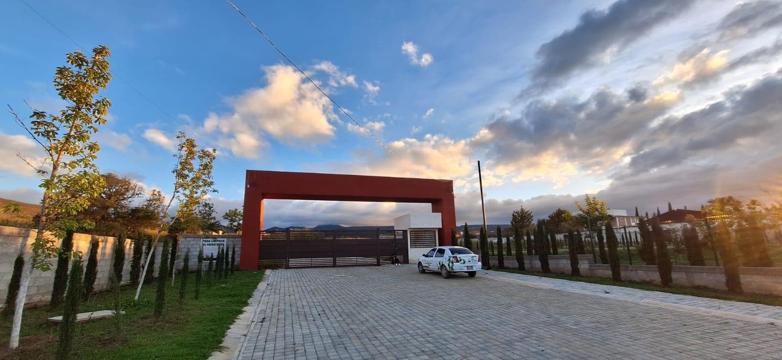 VENTA DE LOTES EN FRACCIONAMIENTO VISTA HERMOSA - 1
