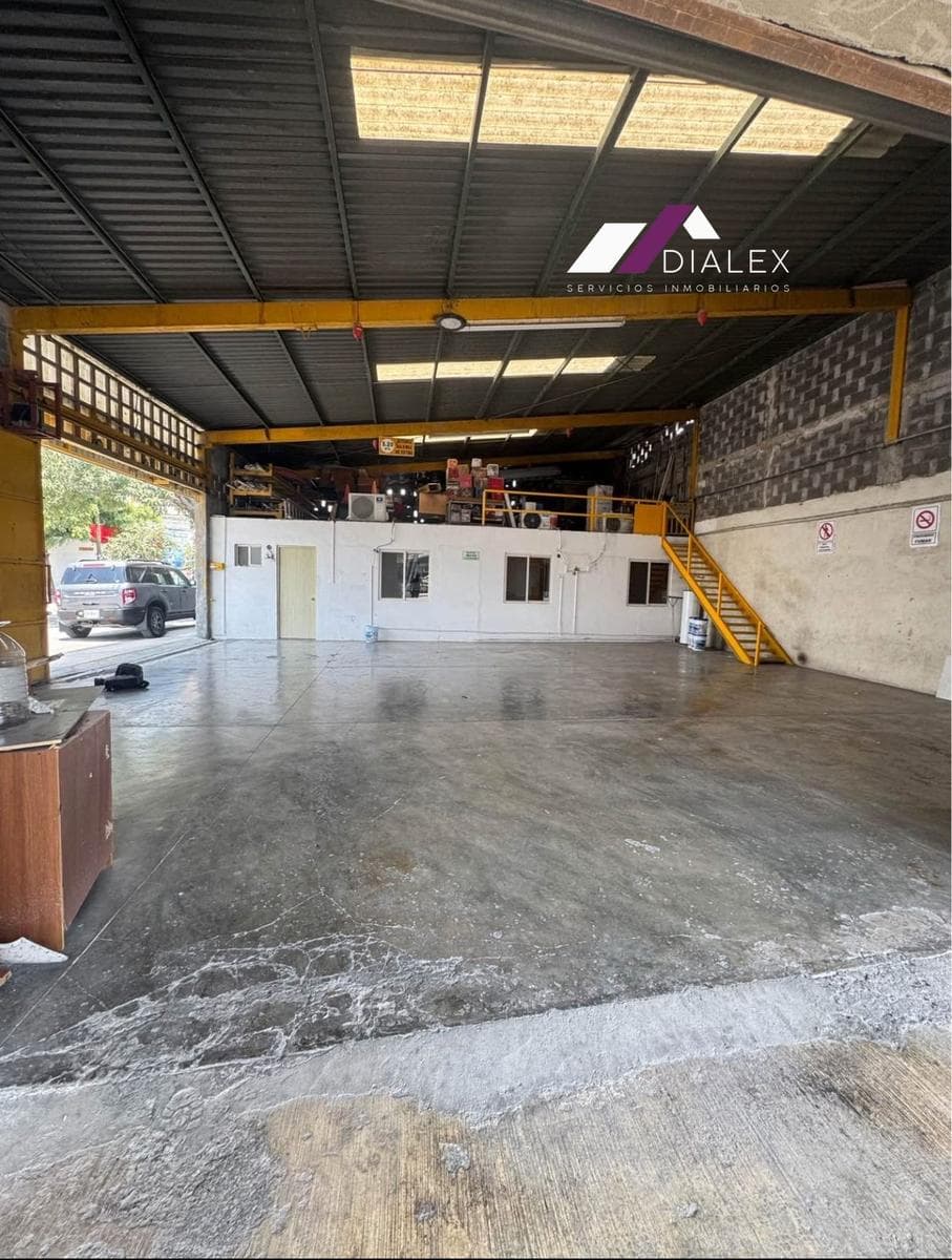 VENTA Bodega Oficinas EN ESQUINA de 332 m2 - Col. Lazaro Cardenas en Escobedo, Nuevo León. - 1