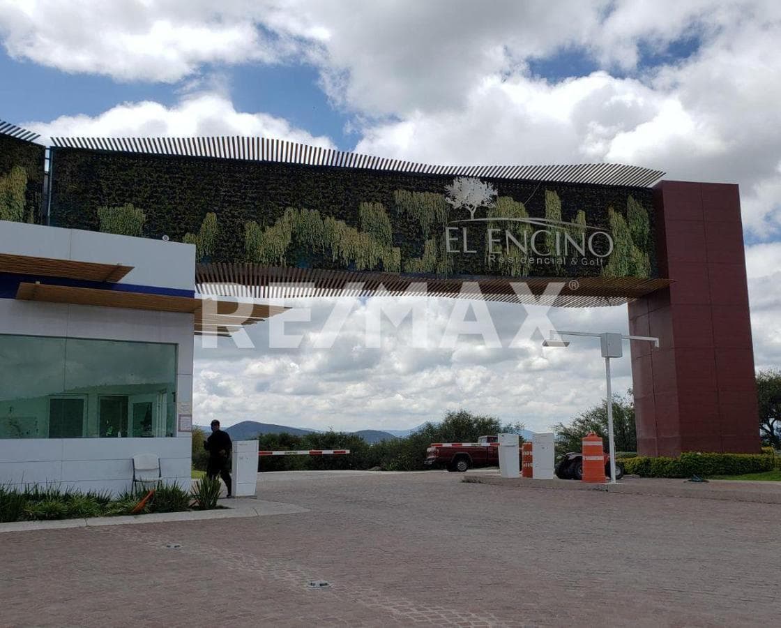 Terreno en zona exclusiva junto a campo de golf en El Encino Residencial & Golf – Venta - 1