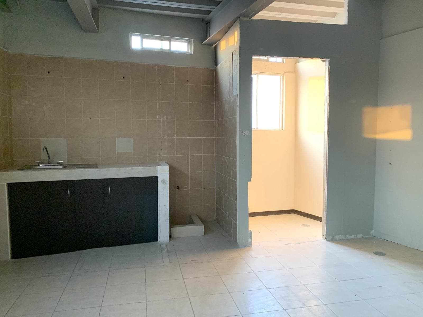 Local Comercial 100 m2 cercano interlomas primer piso - 1
