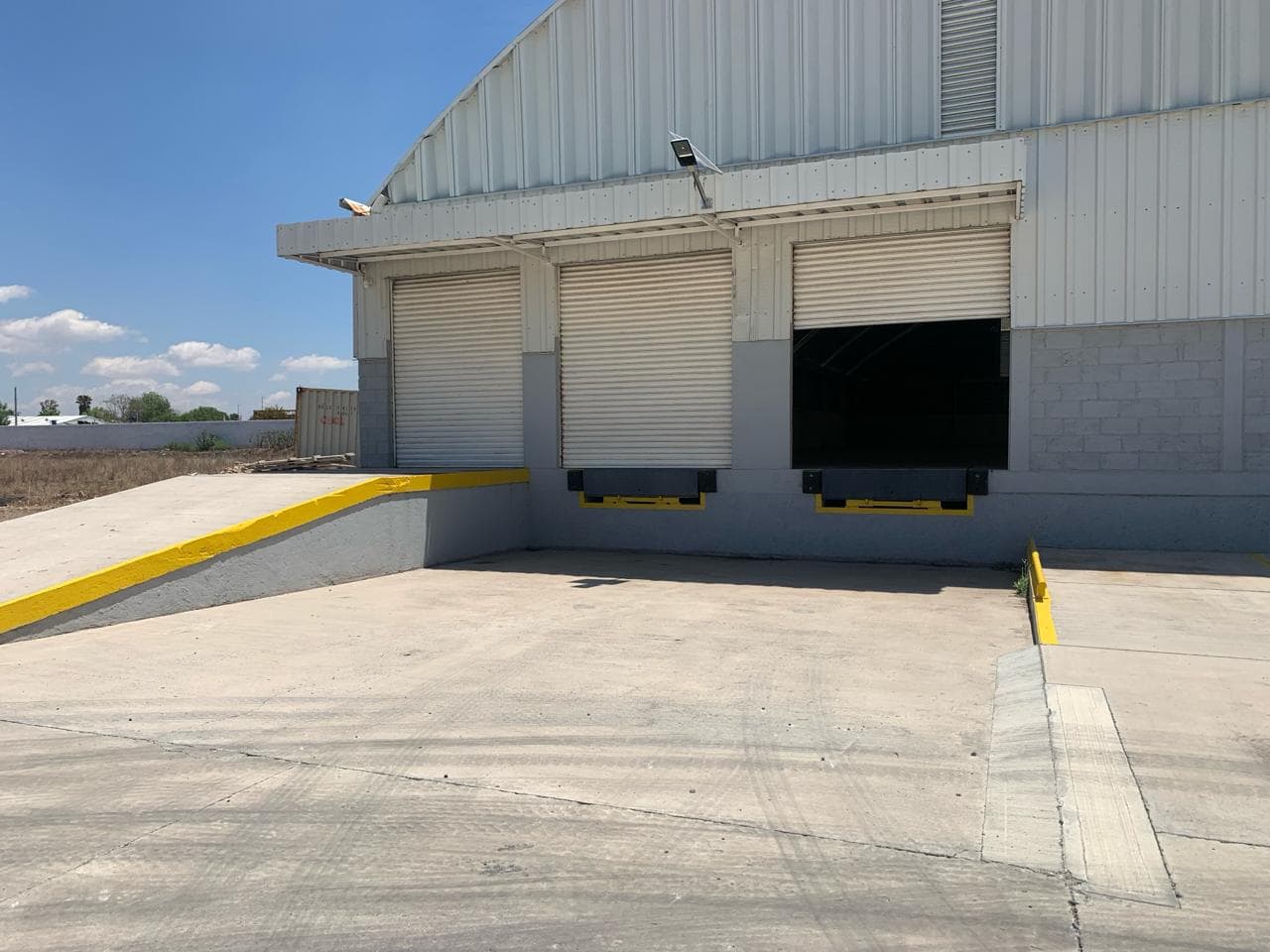 Bodega Industrial en renta cercana al aeropuerto - 1
