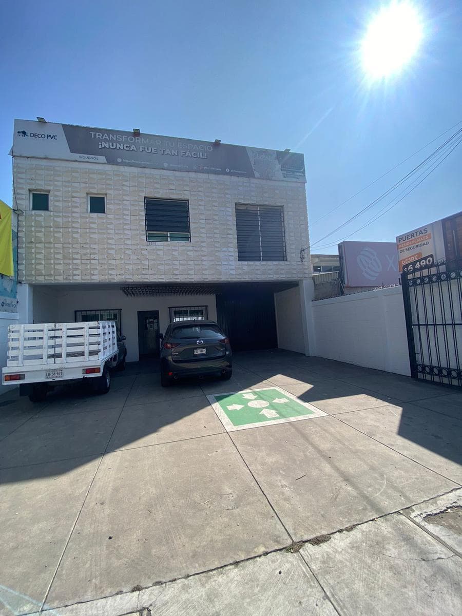 VENTA DE BODEGA SOBRE AVENIDA TECNOLÓGICO EN METEPEC - 1