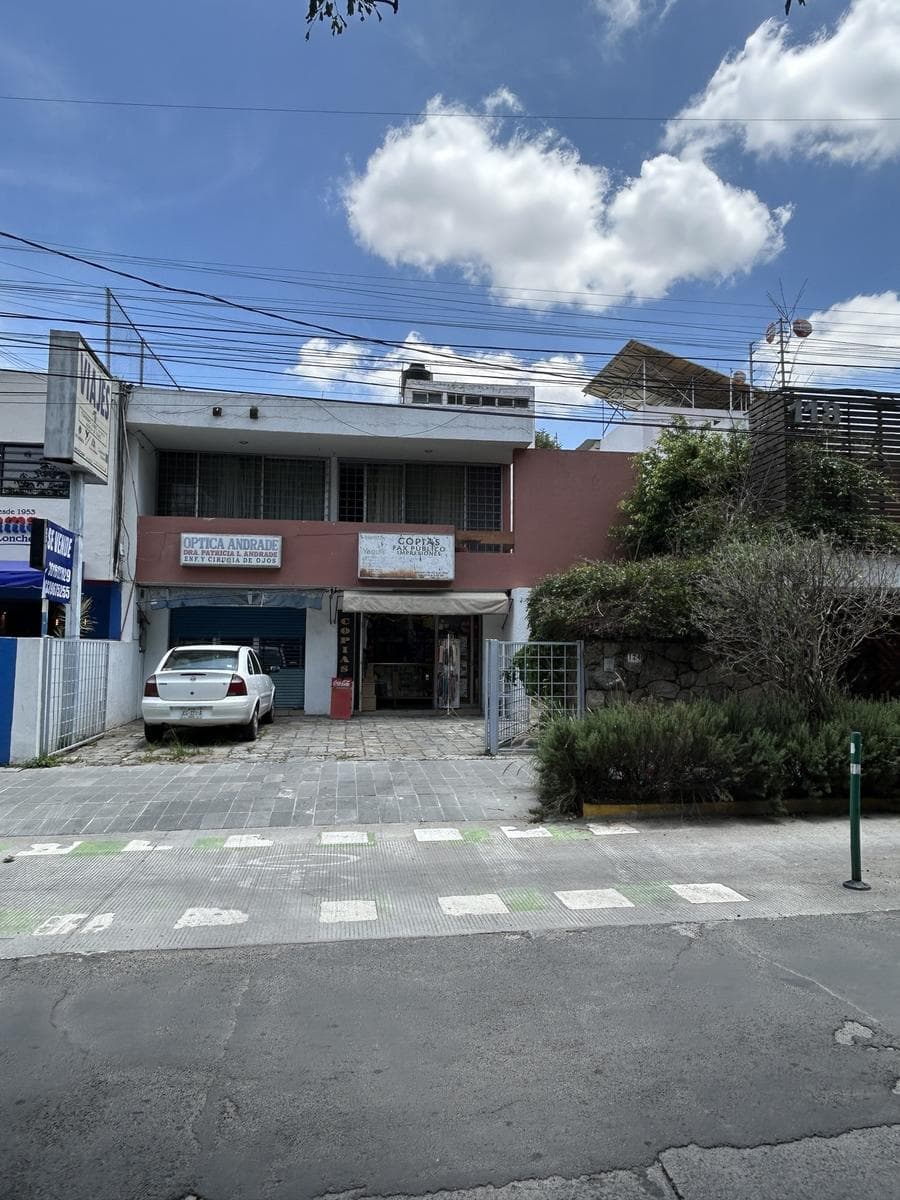 Casa en Venta con Locales Comerciales – Zona La Minerva Guadalajara - 1