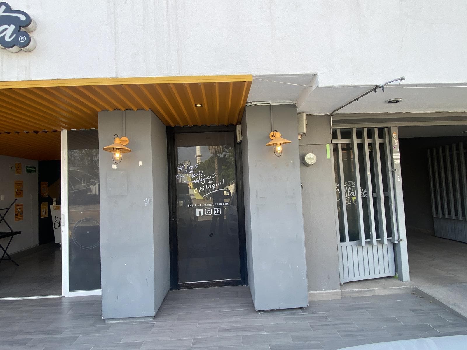 LOCAL COMERCIAL PASEO DEL MORAL - 1