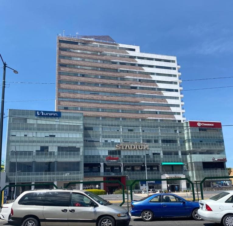 Local - León - 1