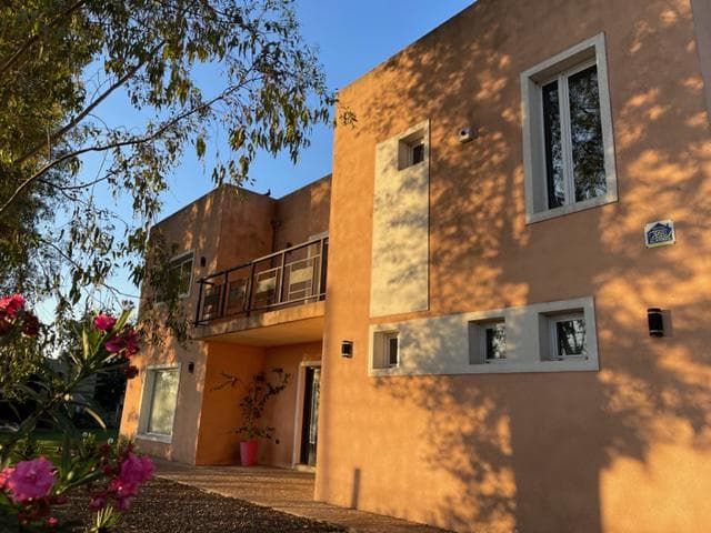 CASA EN 2 PLANTAS EN VENTA ZONA GOLF, EL MORO, MARCOS PAZ - 1