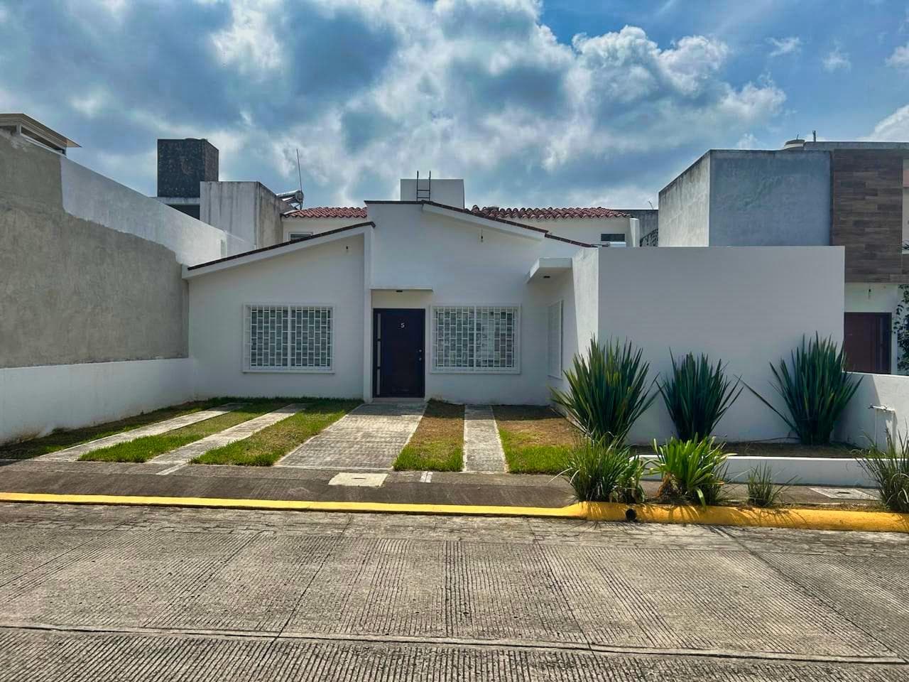 Casa en Venta Fraccionamiento Xochiapan Coatepec Veracruz - 1