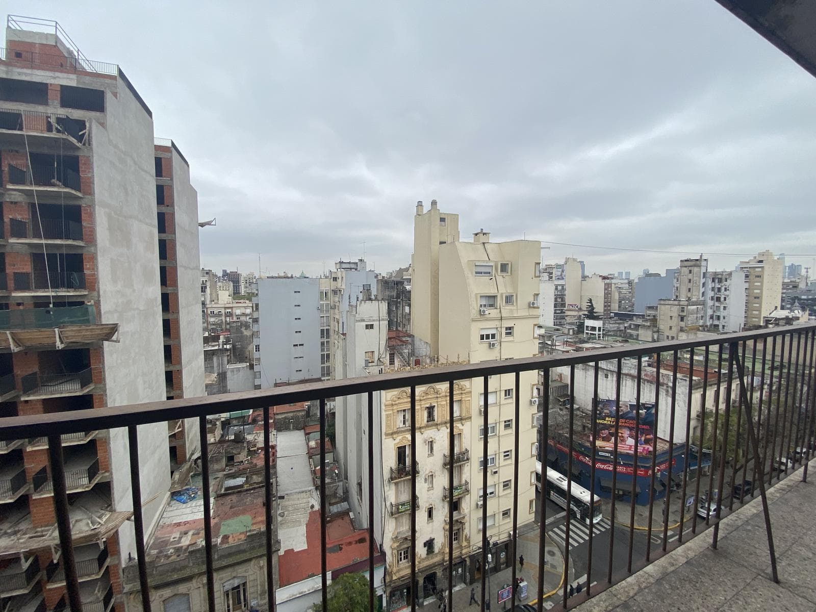 Departamento 2 dormitorios + 2 baños + Cochera en Alquiler - 1