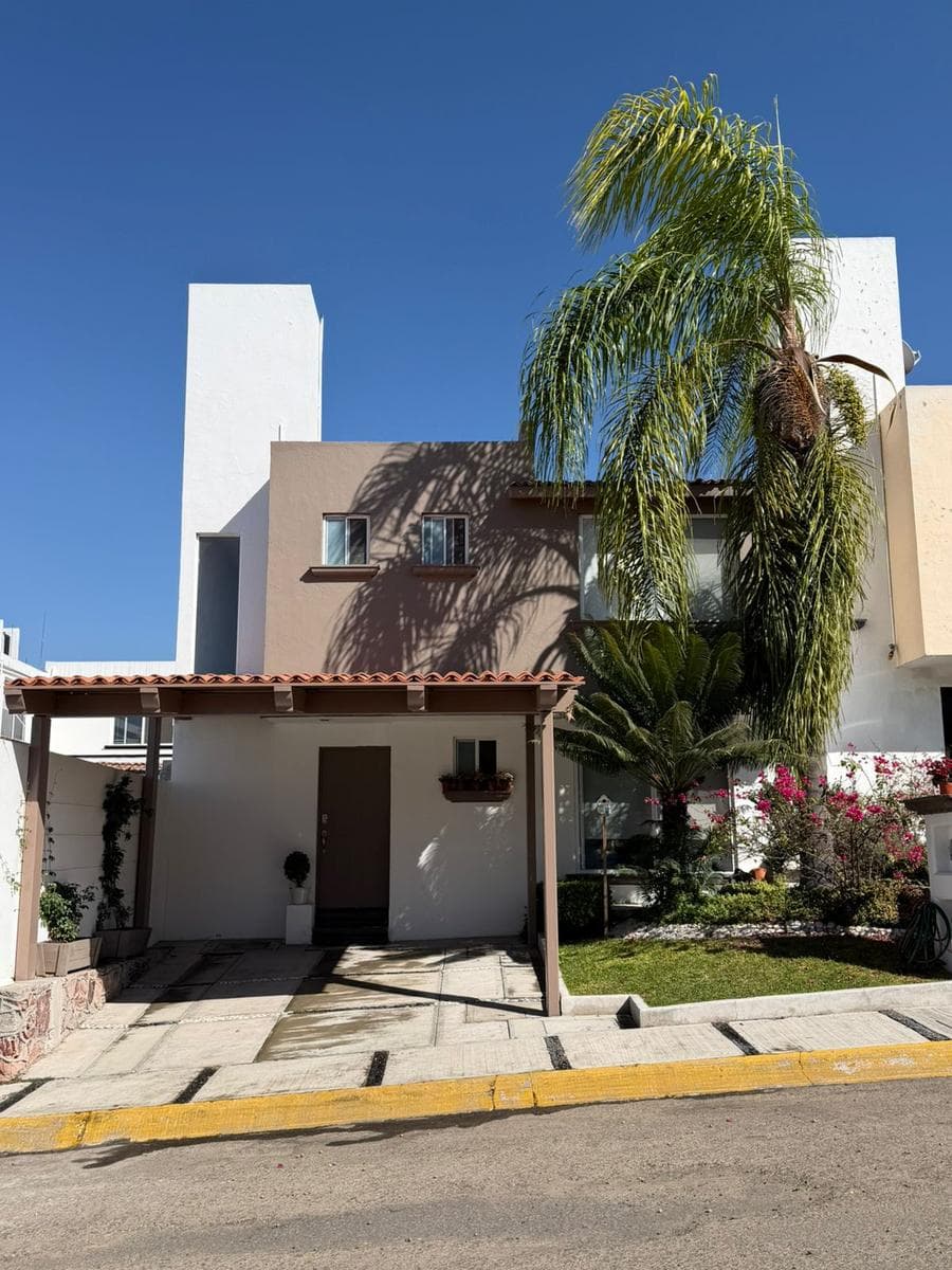 Casa / VENTA / Monte Blanco, Centro Sur, Querétaro, Qro. - 1
