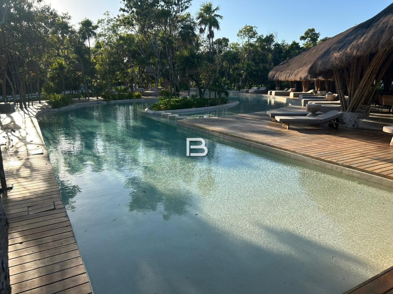 En Venta Desarrollo con 15 Departamentos en Parque Jaguar Tulum - 1