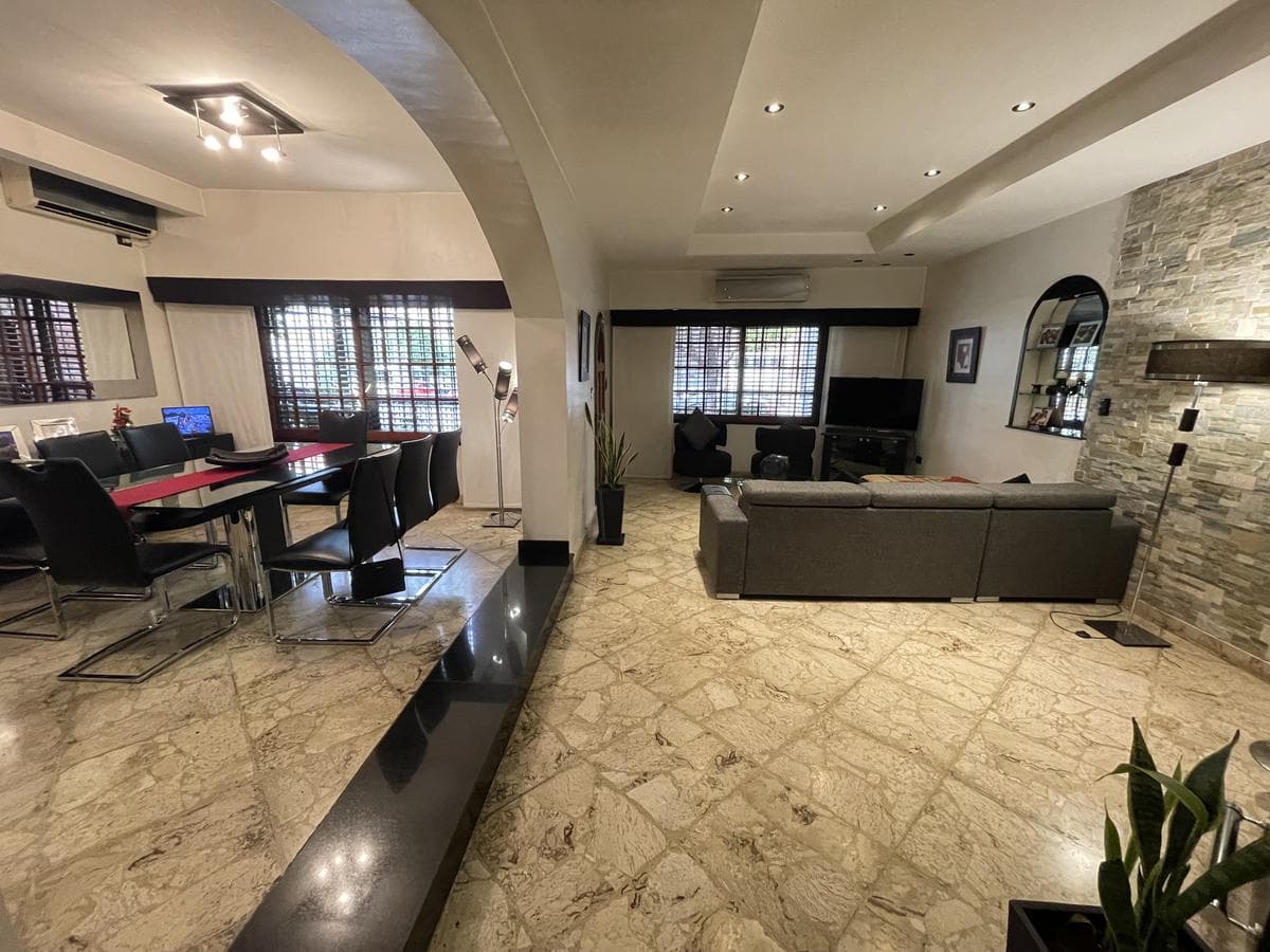 G.De la Ferrere * Espectacular casa de 5 ambiente c/ dep de servicio / playrroom y Terraza! - 1