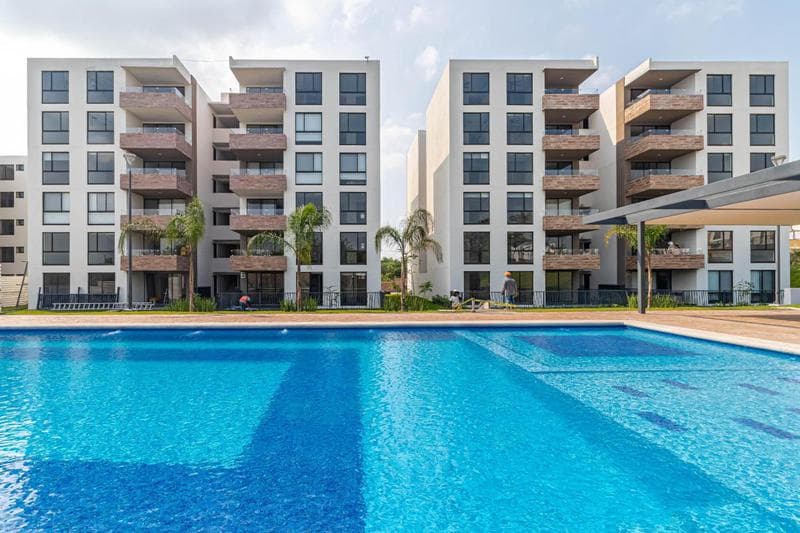 DEPARTAMENTO EN VENTA AL SUR DE CUERNAVACA CON 2 ALBERCAS Y 3 HABITACIONES - 1
