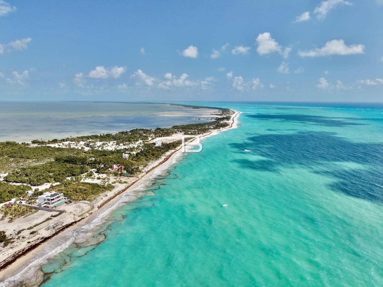 En Venta Terreno Frente al Mar en Isla Mujeres - 1