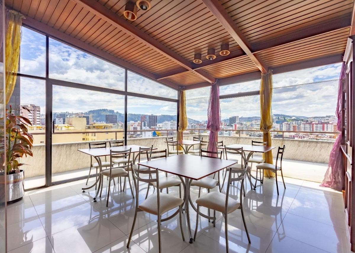 Venta Oficina 542 m2, lugar Estratégico, Amplia, el lugar ideal para tu negocio - 1