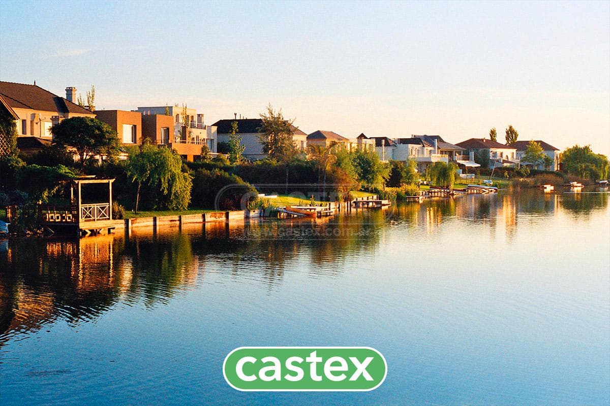 Lote al lago con financiación en venta en Nordelta, Los Puentes - 1