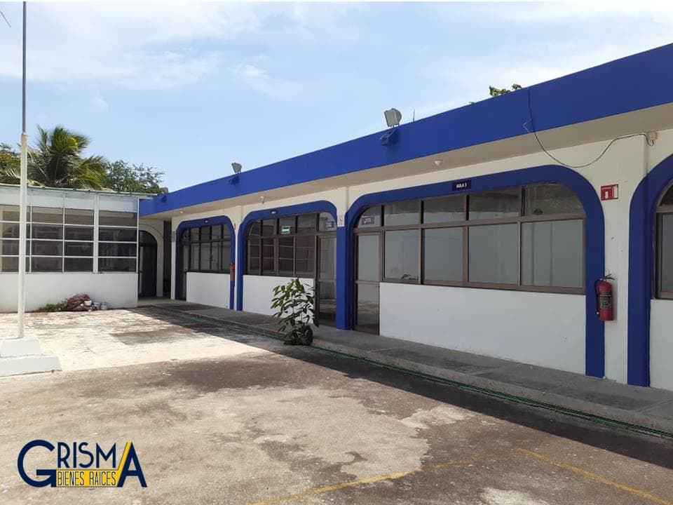LOCAL EN RENTA EN COL. JARDINES IDEAL PARA OFICINAS O ESCUELA - 1