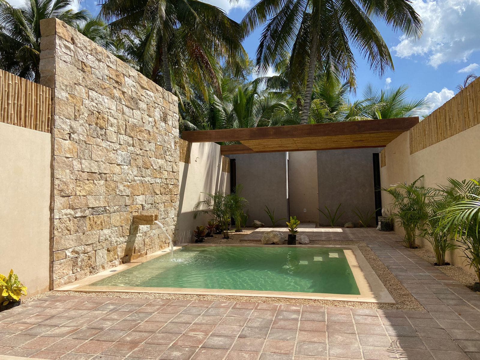 casa en venta en las hermosas playas, nueva construcción- dos niveles más mirador- 3 habits - 1