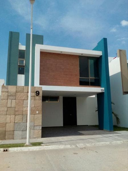 CASA EN VENTA EN VILLAHERMOSA - FRAC. REAL CAMPESTRE CL2 - 1