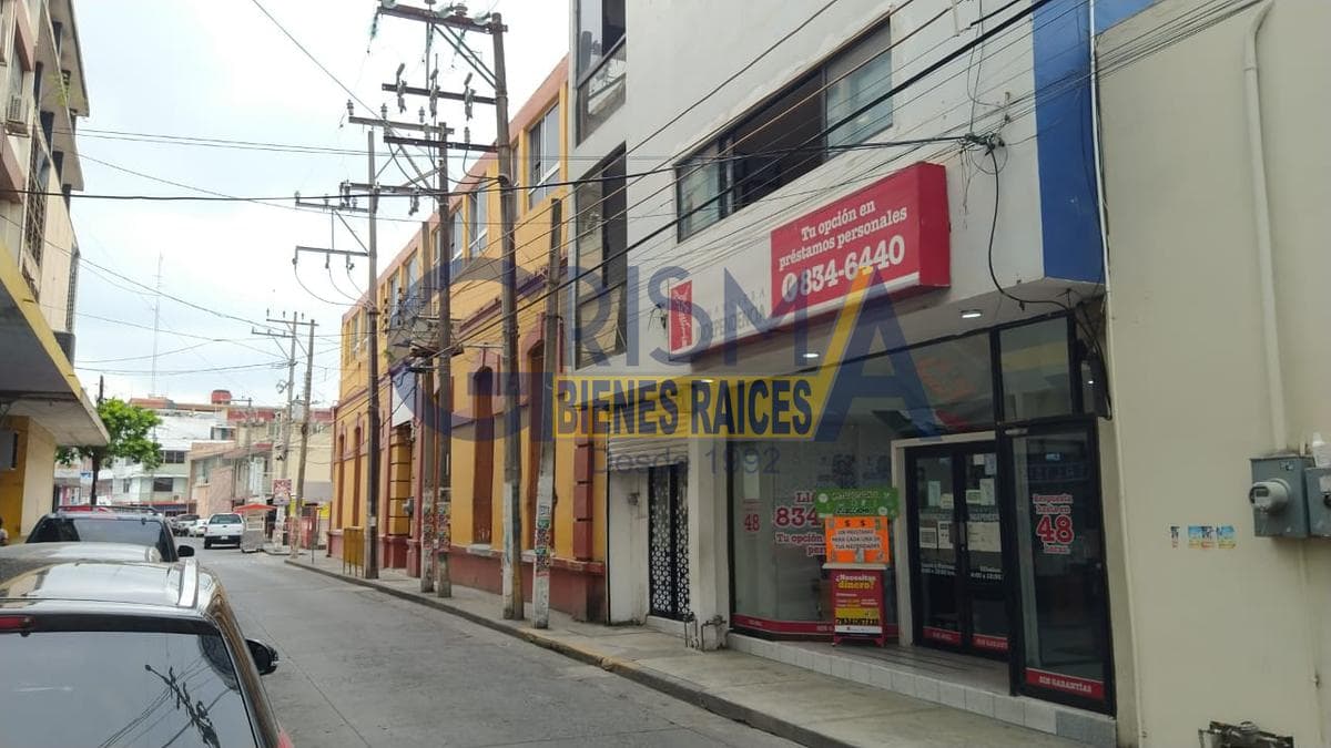 OFICINA EN RENTA EN EL CENTRO DE LA CIUDAD CON 6 PRIVADOS Y 250 M² DE ESPACIO - 1