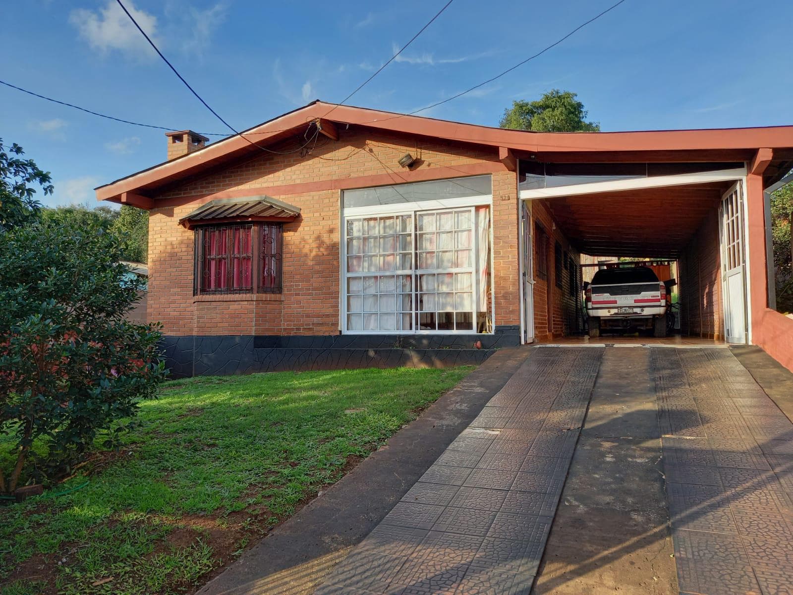 Casa sobre calle Arroyo Pindapoy 431 Km8 - 1