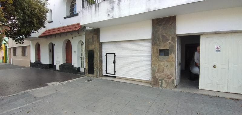 Local - La Plata - 1