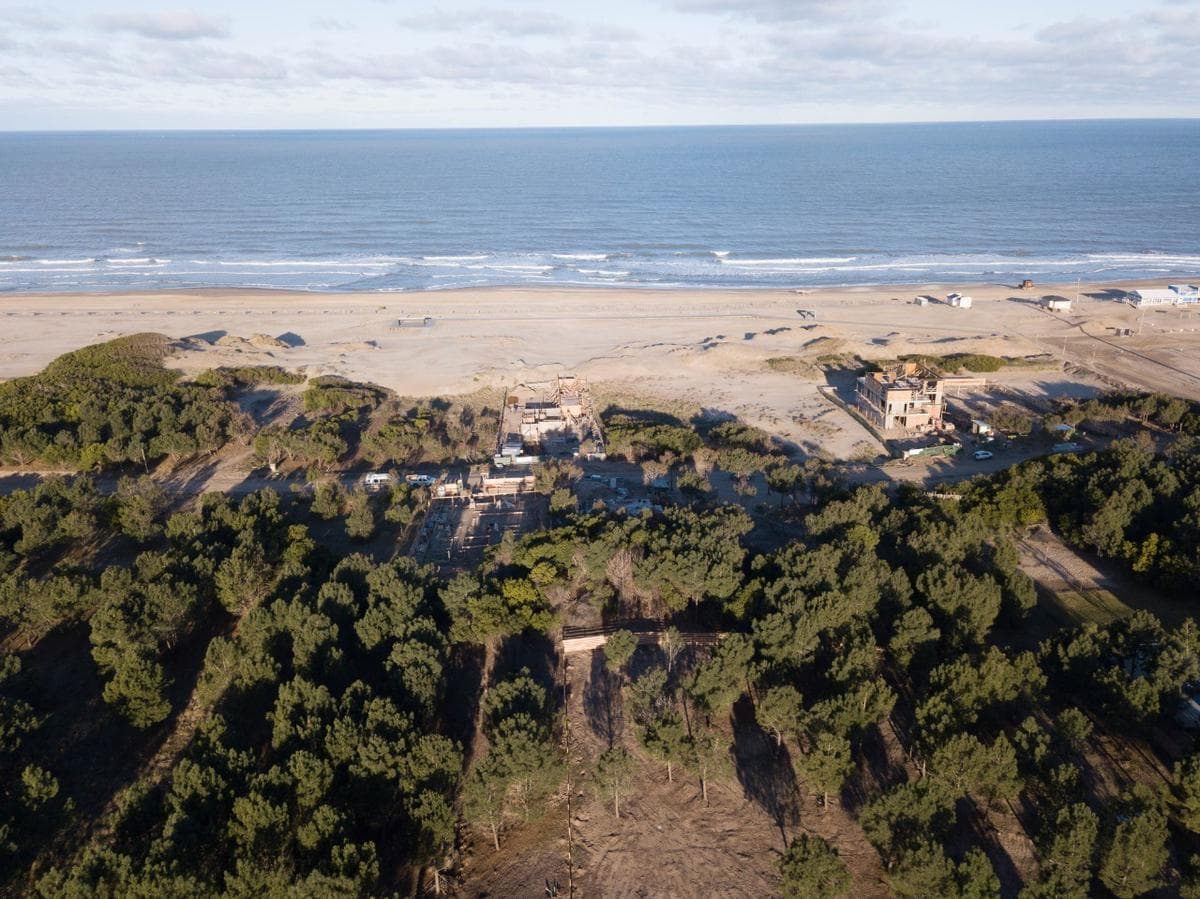 Lote terreno en venta en Costa Esmeralda a metros del mar - 1