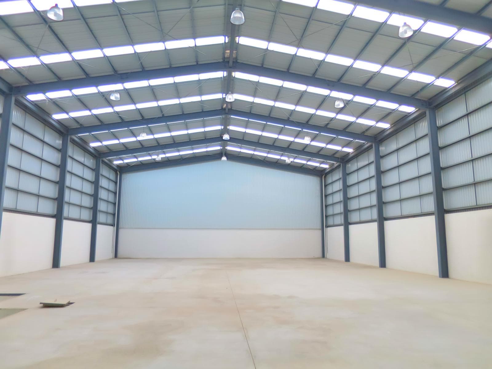 Bodega en venta en anacleto canabal zona industrial acceso a trailers - 1