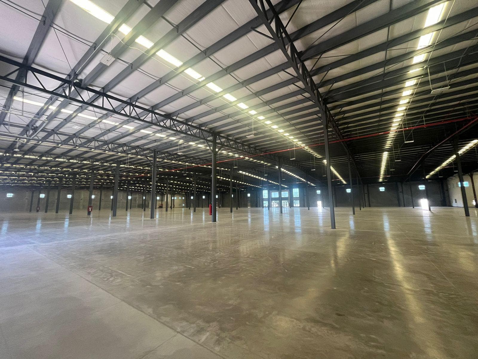 NAVE INDUSTRIAL EN RENTA DE 5,914 M2 EN ROSARITO, B.C. - 1