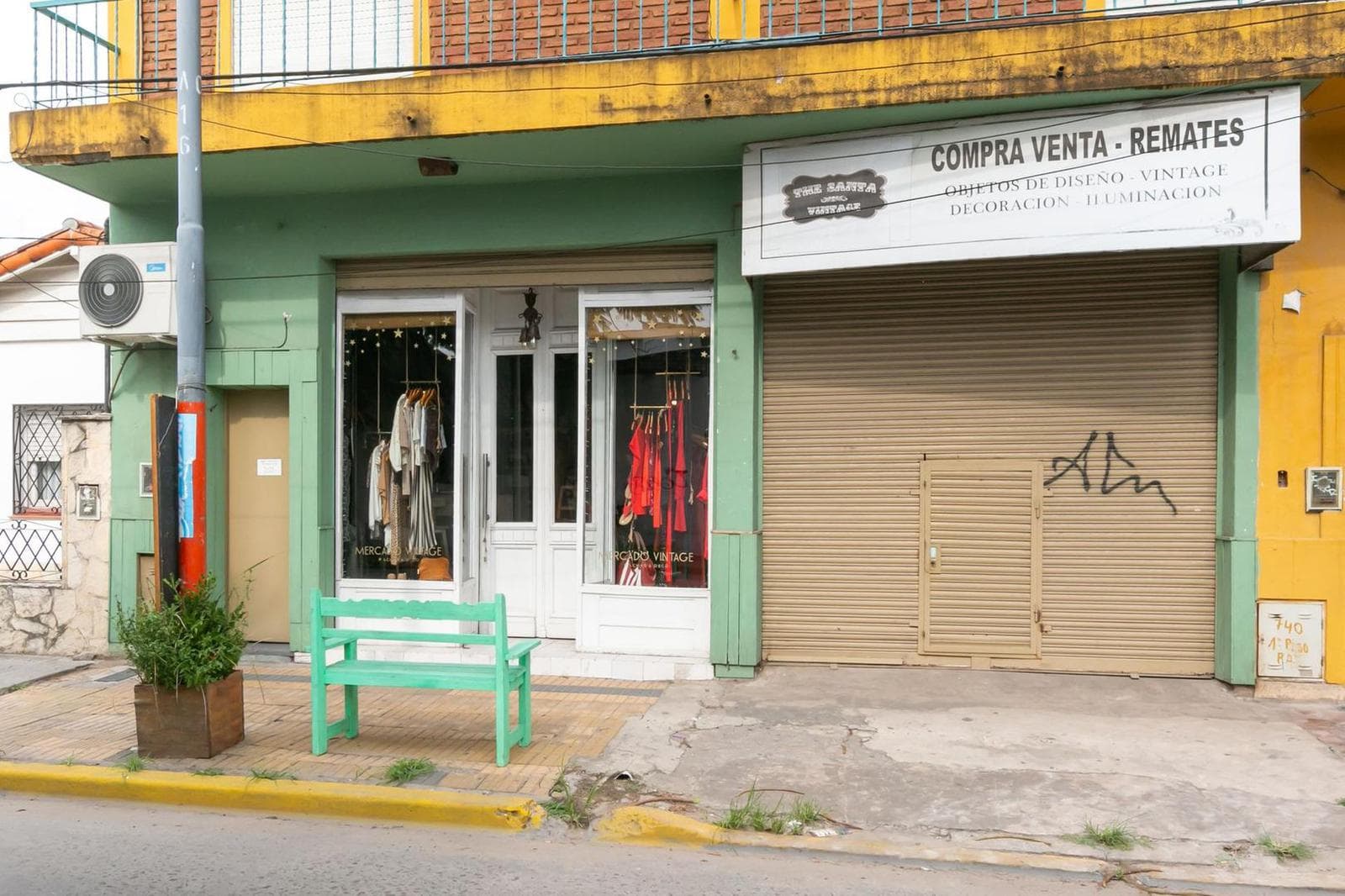 2 Locales en Pilar - 1