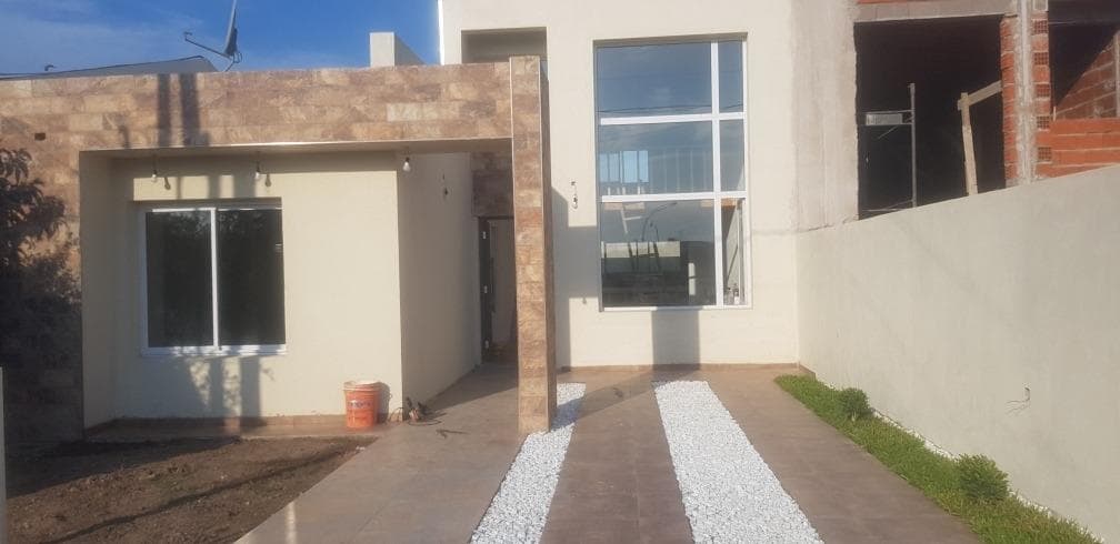 Casa en venta - 2 dormitorios 1 baño - 88mts2 - Navarro - 1