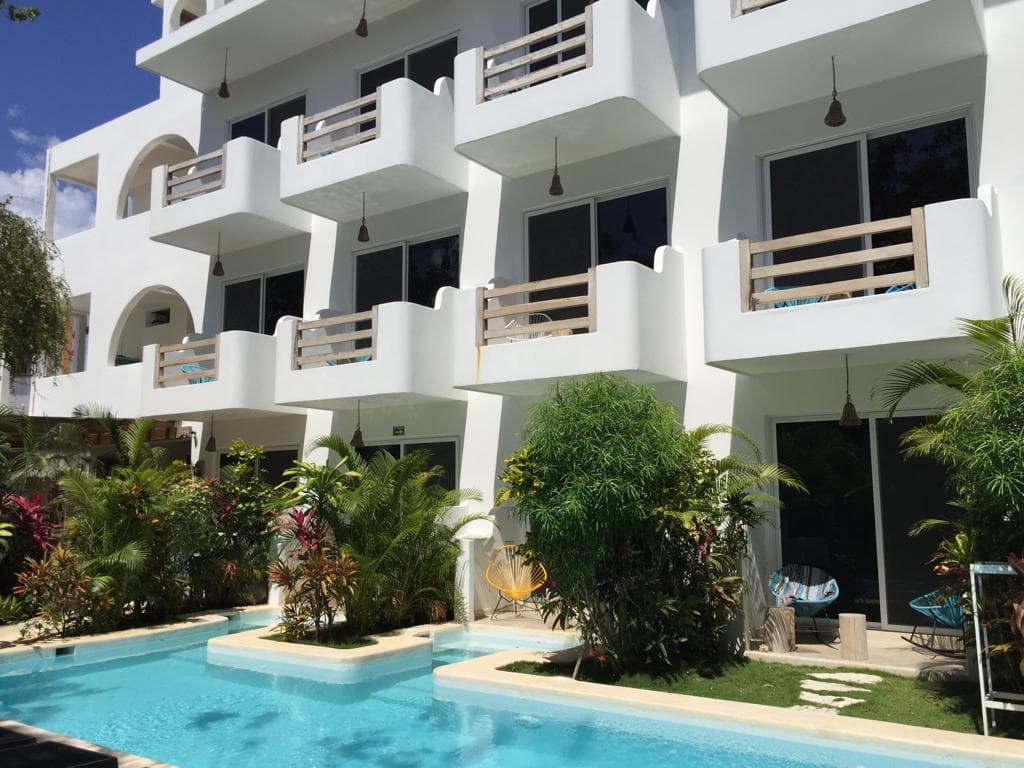 Boutique Condo Hotel en Venta - 1