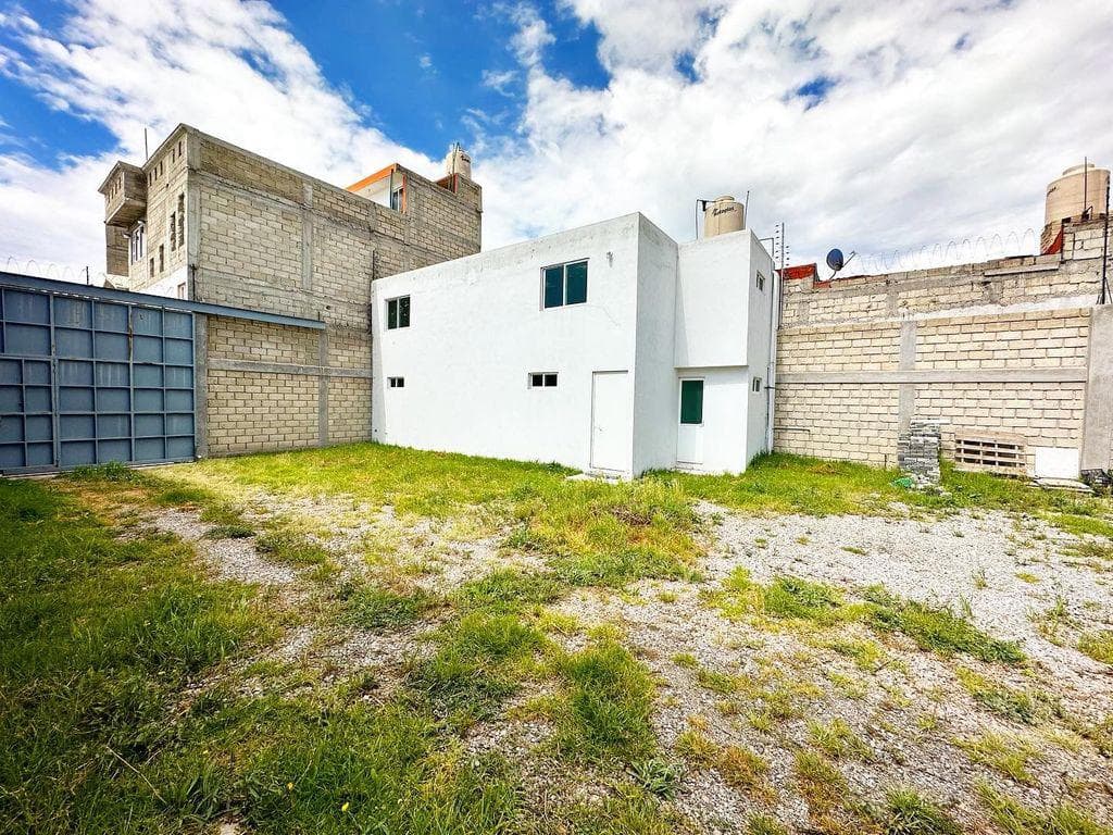 Bodega Industrial en Venta en Santa Ana Tlapaltitlan - 1