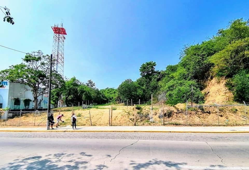 en Venta Terreno en Manzanillo en Blvd. Miguel de la Madrid - 1