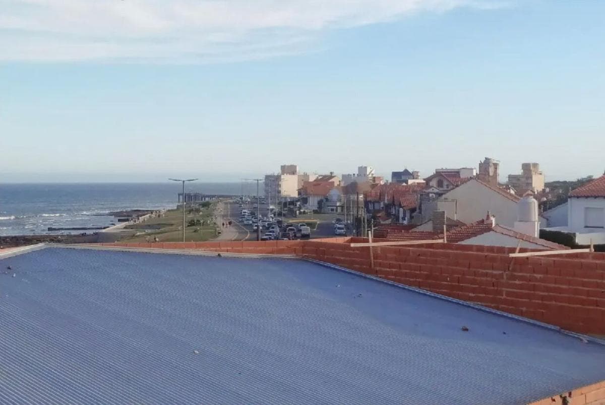 Venta Depto Miramar Monoambiente balcón amoblado. Vista al mar - 1