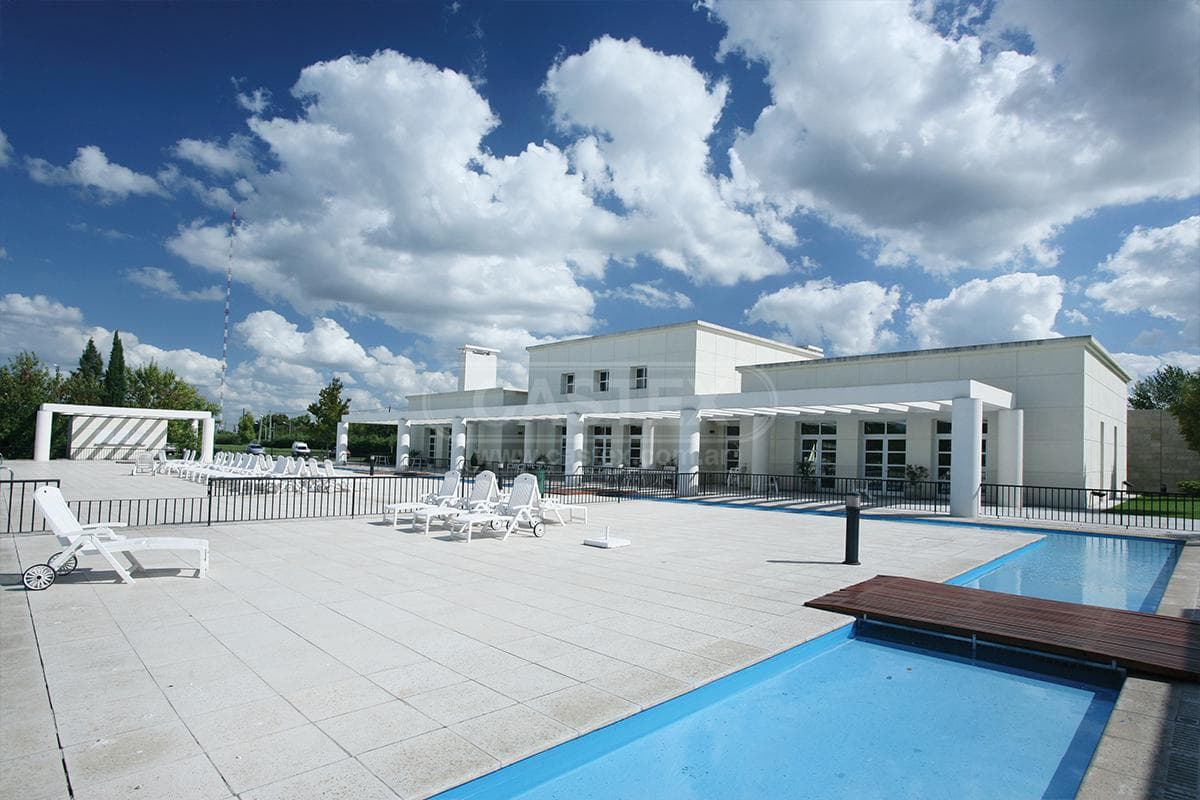 Lote en venta en La Lomada de Pilar - 1