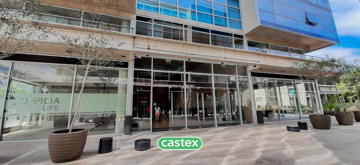 Consultorio en venta en Officia Pilar - 1