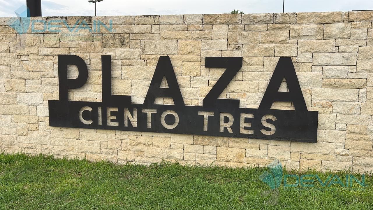 VENTA PLAZA COMERCIAL EN PIEDRAS NEGRAS - 1