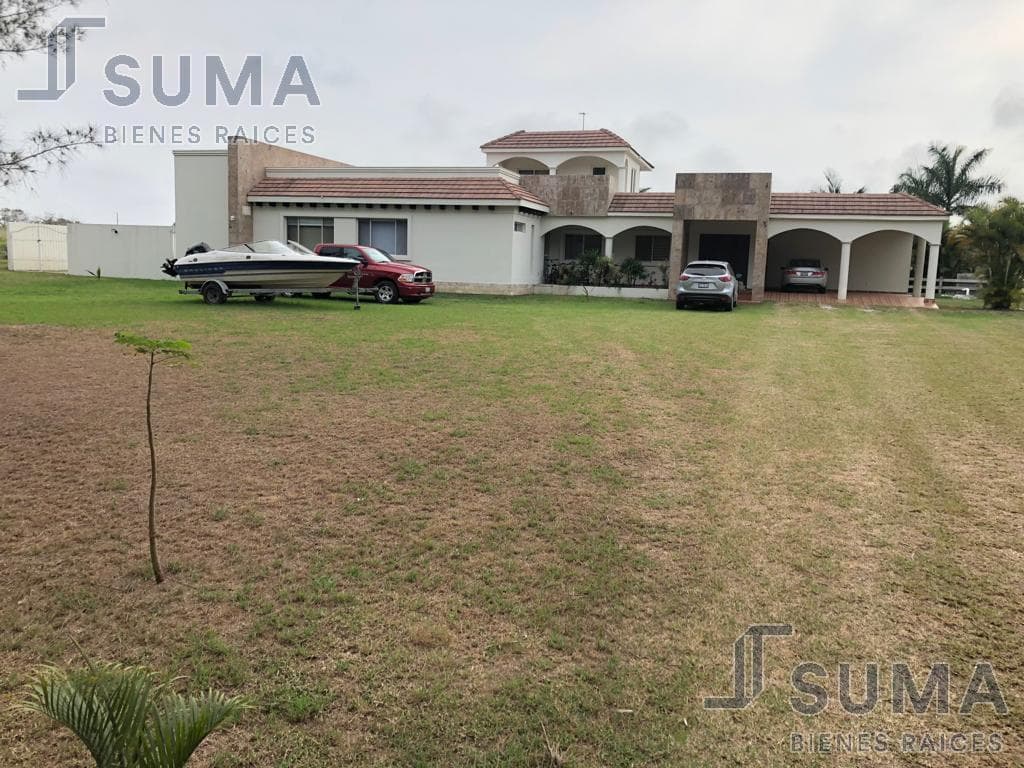 Casa en Venta en Fracc. Santa Catalina, Tampico Alto Veracruz. - 1