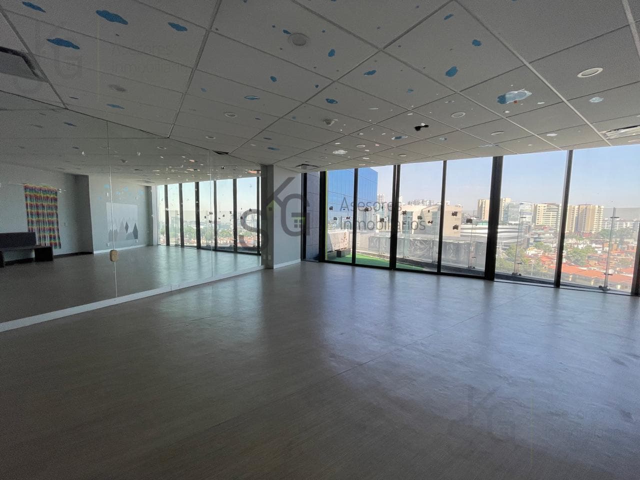 Local en Avenida Boulevard Palmas Hills, Corporativo Centtral Interlomas - 1