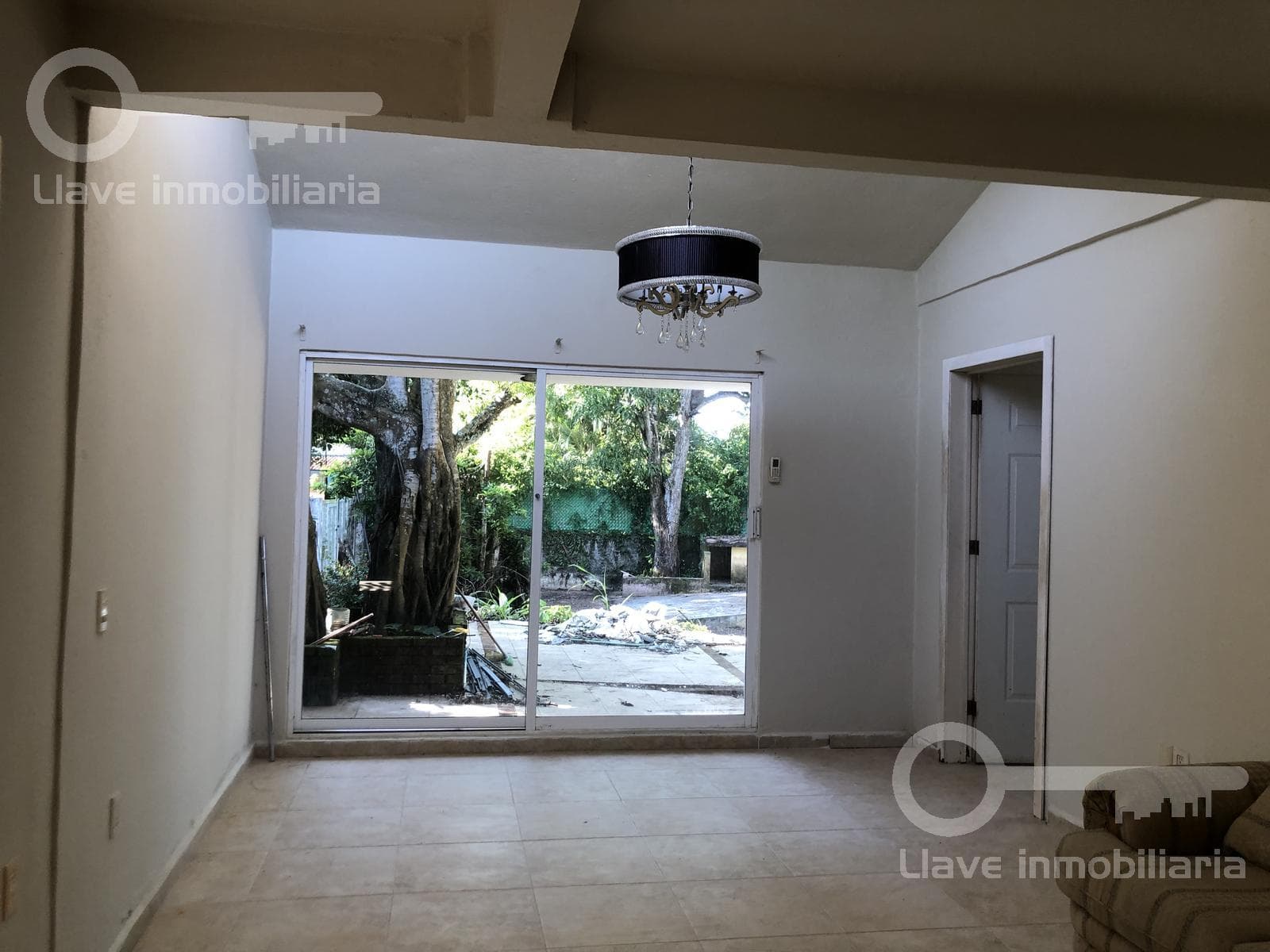 Casa en venta ubicada en Díaz Mirón S/N, KM 14, Cosoleacaque, Veracruz. - 1