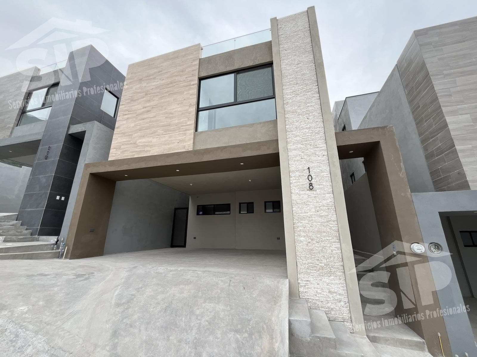 Casa en Venta en Dominio Cumbres Garcia - 1