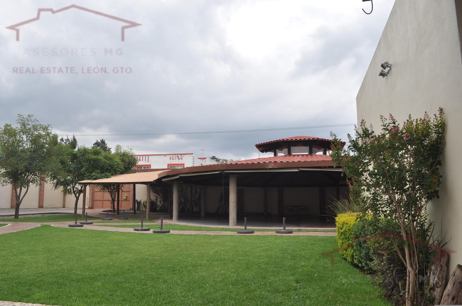 TRASPASO DE NEGOCIO RENTABLE EN OPERACIÓN POR MAS DE 10 AÑOS - 1