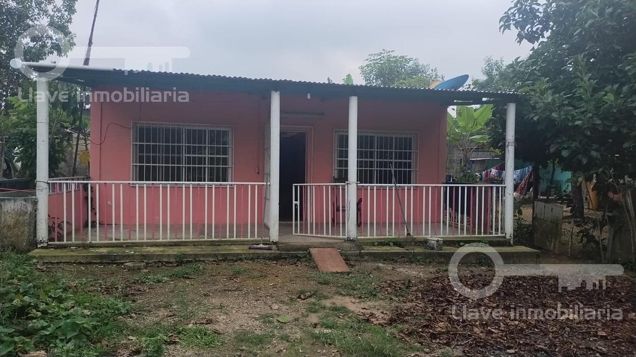 Casa de 3 recámaras en Venta ubicada en Ignacio Zaragoza, Col. J. Mario Rosado, en Las Choapas, Veracruz. - 1