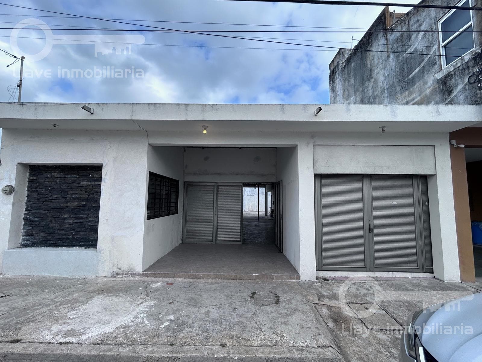 Local en renta ubicado en Francisco I Madero, Col. Guadalupe Victoria, en Coatzacoalcos, Veracruz. - 1
