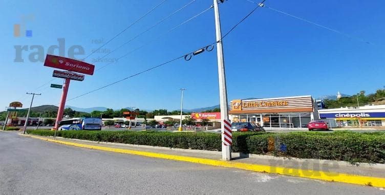 Local en Renta en Santiago, Carretera Nacional NL. - 1