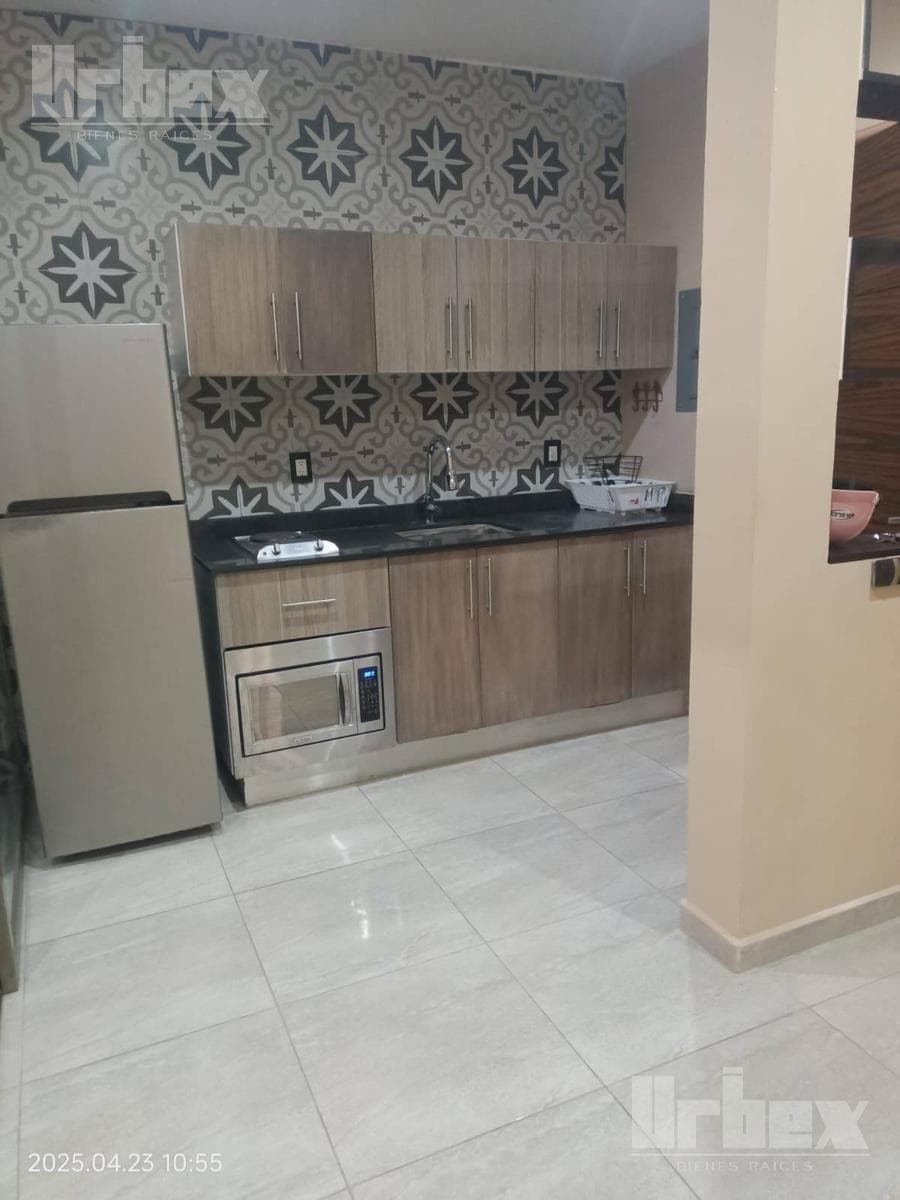 RENTA DE DEPARTAMENTO AMUEBLADO DE 2 RECÁMARAS A 3 CUADRAS DEL HOSPITAL DE ESPECIALIDADES, CAMPECHE. - 1